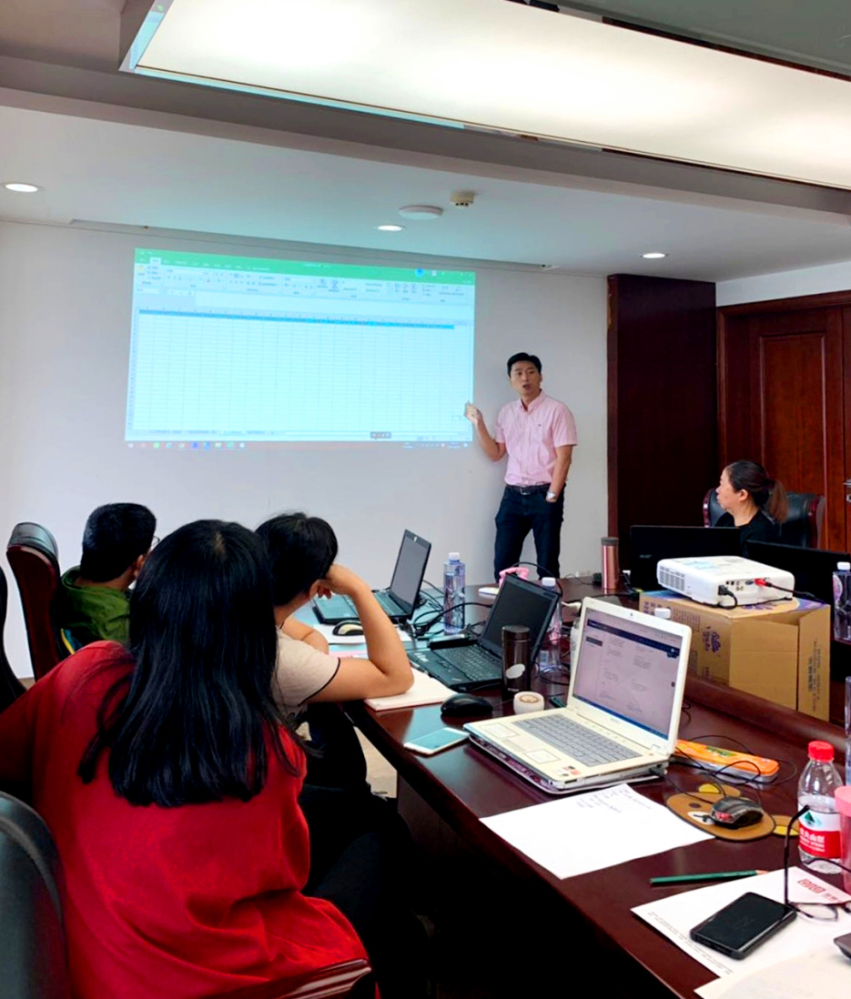 金蝶培训1_副本.jpg 金蝶培训1_副本.jpg